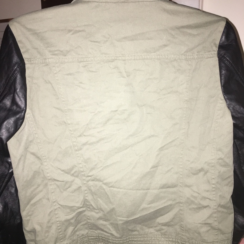 Jacket - Picture 3 of 4